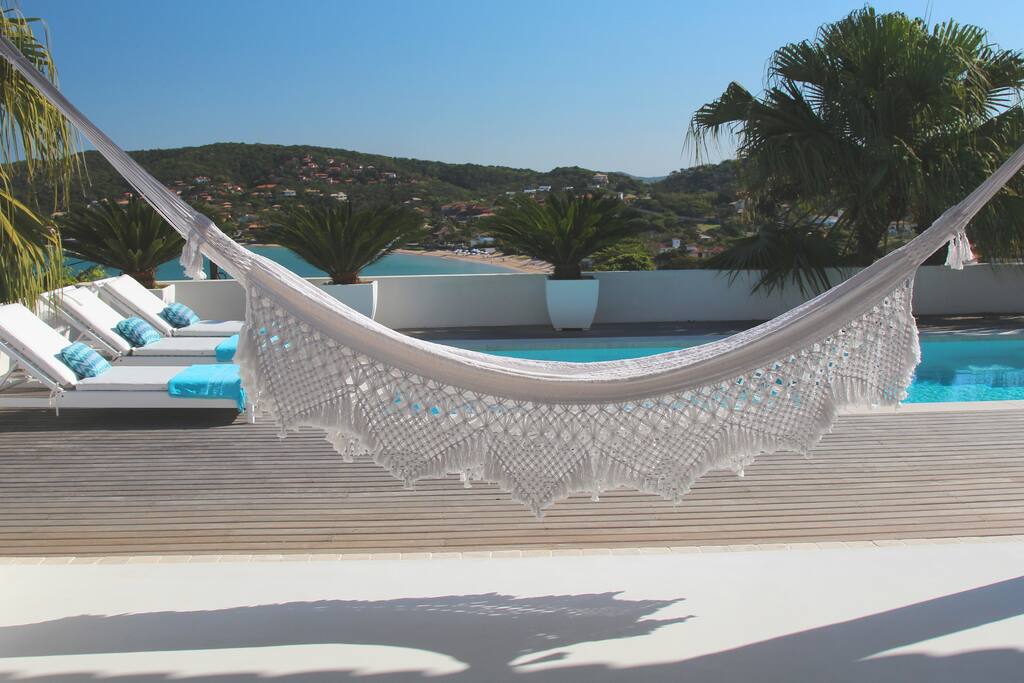 Veranda & Pool