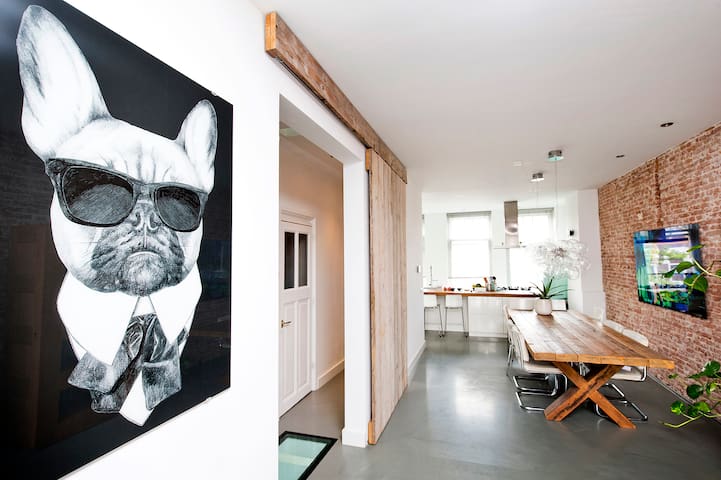 210M2 XL Loftstyle Dreamhouse in Rotterdam Centre gallery image 4