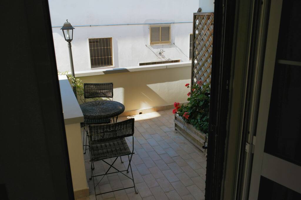 Terrazzo esterno attrezzato