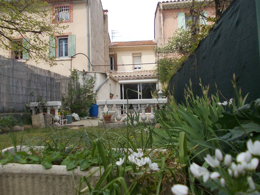 Vue de la maison, depuis le jardin