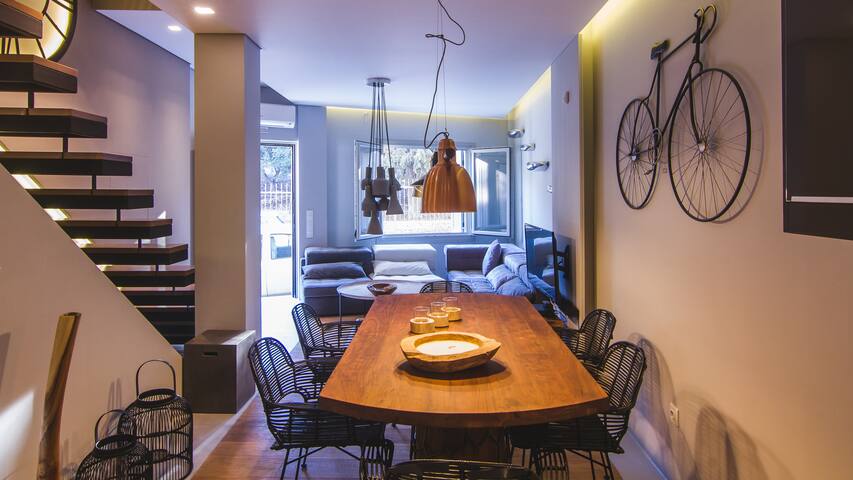 Senior-Acropolis Luxury 3-Bdr Apt./Outdoor Jacuzzi gallery image 2