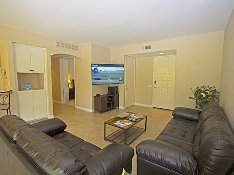 Top performing Airbnb: Nicely Upgraded Desert Princess Condo in Cathedral City