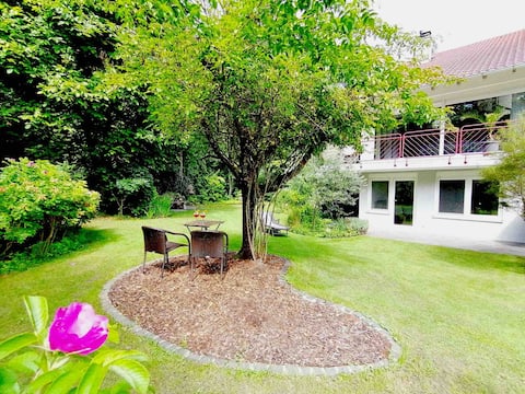 Waldlusti apartment with a large garden on the forest