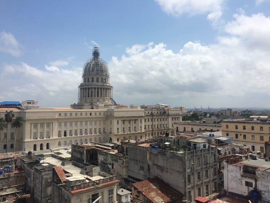wonderful view of the Capitol from the flat's balcony