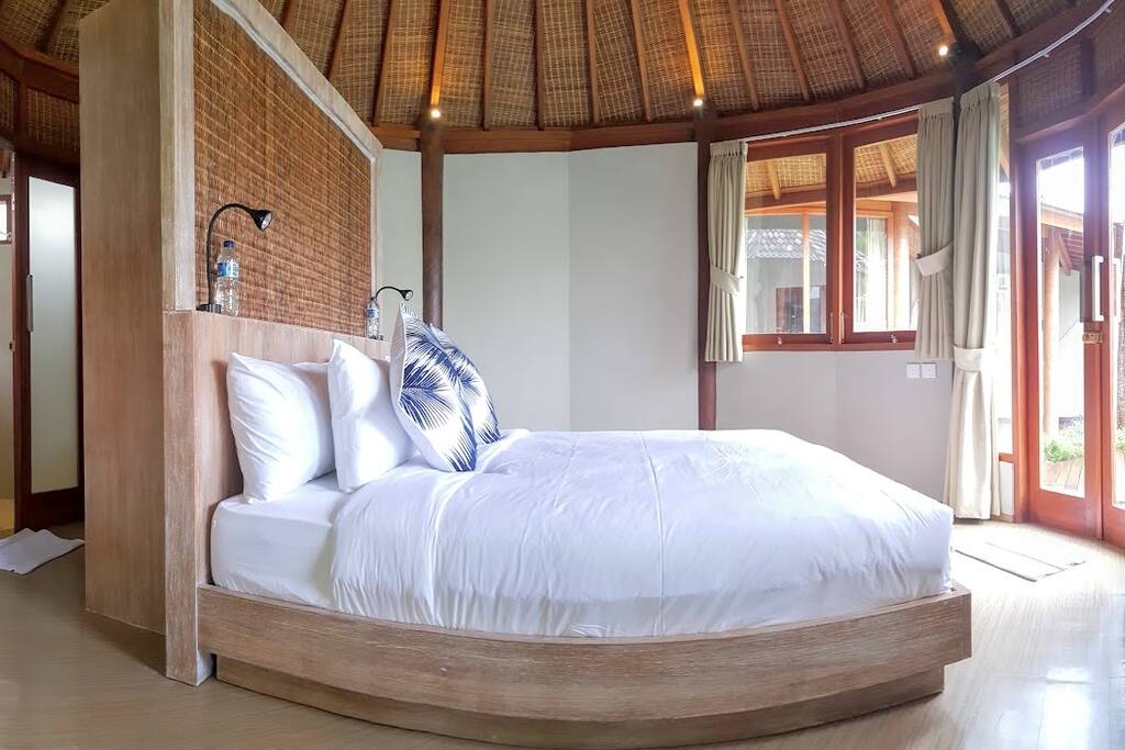 Comfort bedroom to pleasure yourself on your holiday.