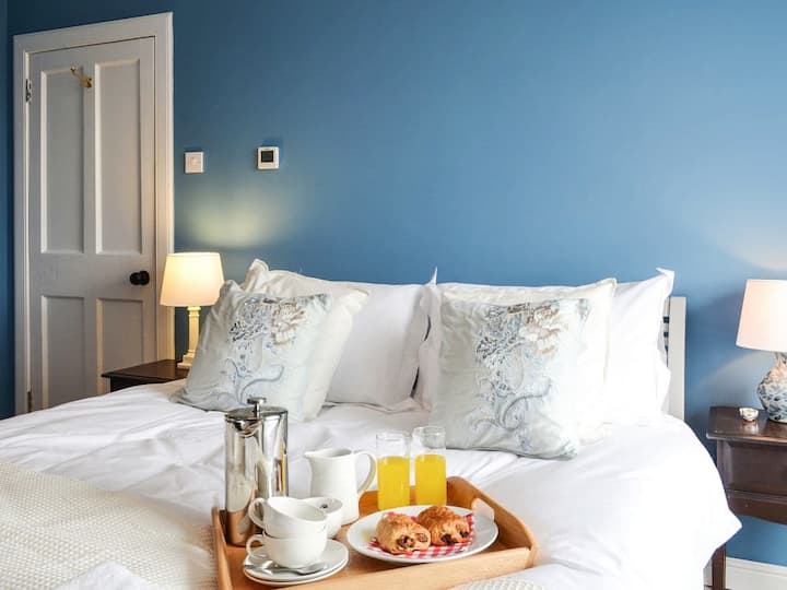 Spavaća soba u prizemlju s bračnim krevetom