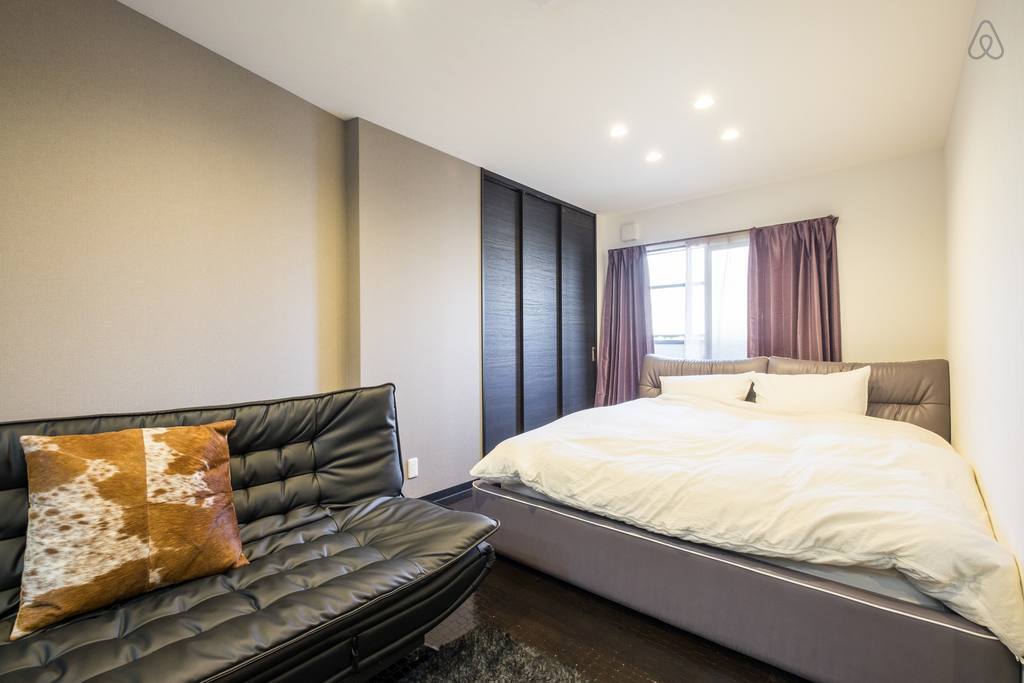 Queen size bed and 2 double beds , Luxury Room.