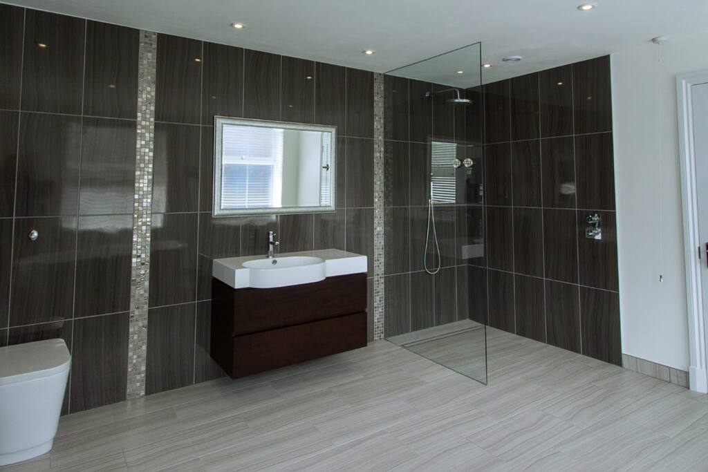Modern Bathroom