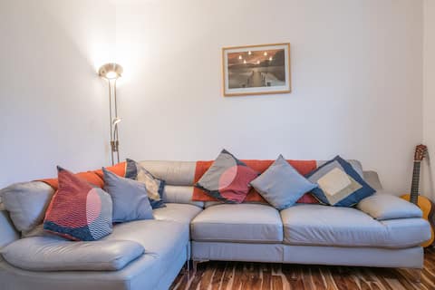 Popular Airbnb listing: Quiet traditional cottage in central location in Fountainbridge & Craiglockhart