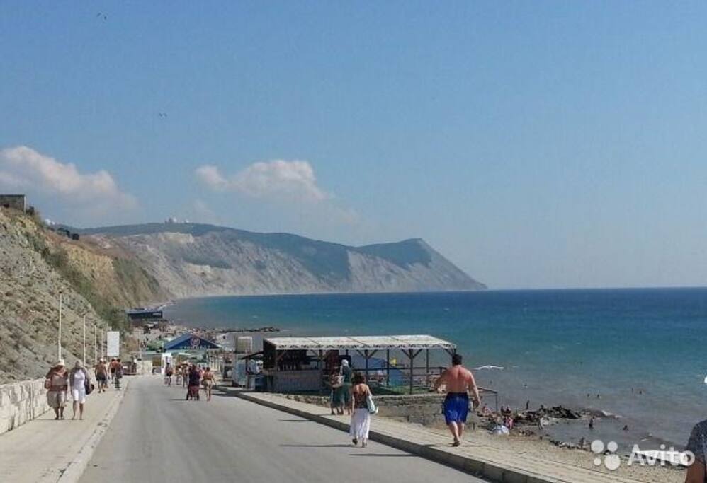 Спуск на море