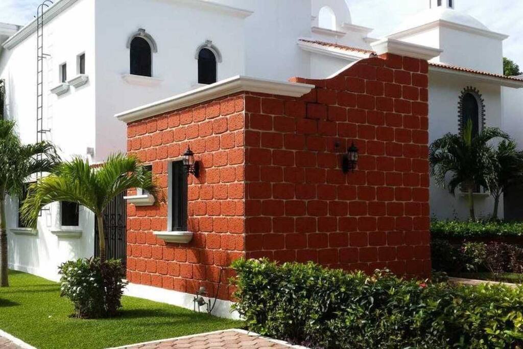 Esterno