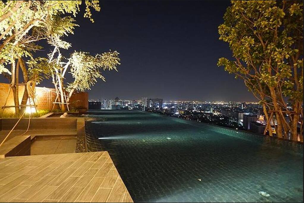 Infinity Pool