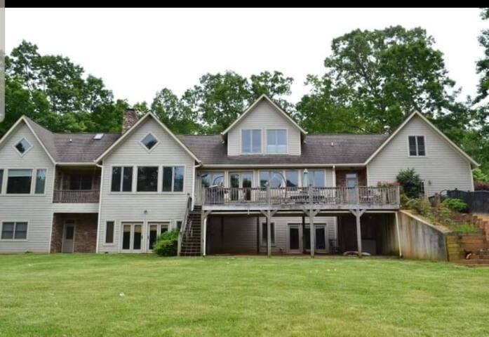 Airbnb Cleveland Vacation Rentals Places To Stay Georgia