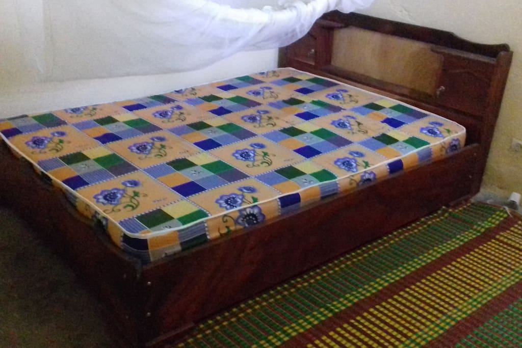 première chambre avec lit deux places