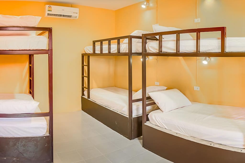 6 Betten Zimmer