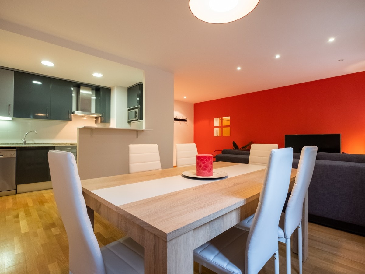 Top performing Airbnb: 2 bedroom apartment in Maragall in El Guinardó