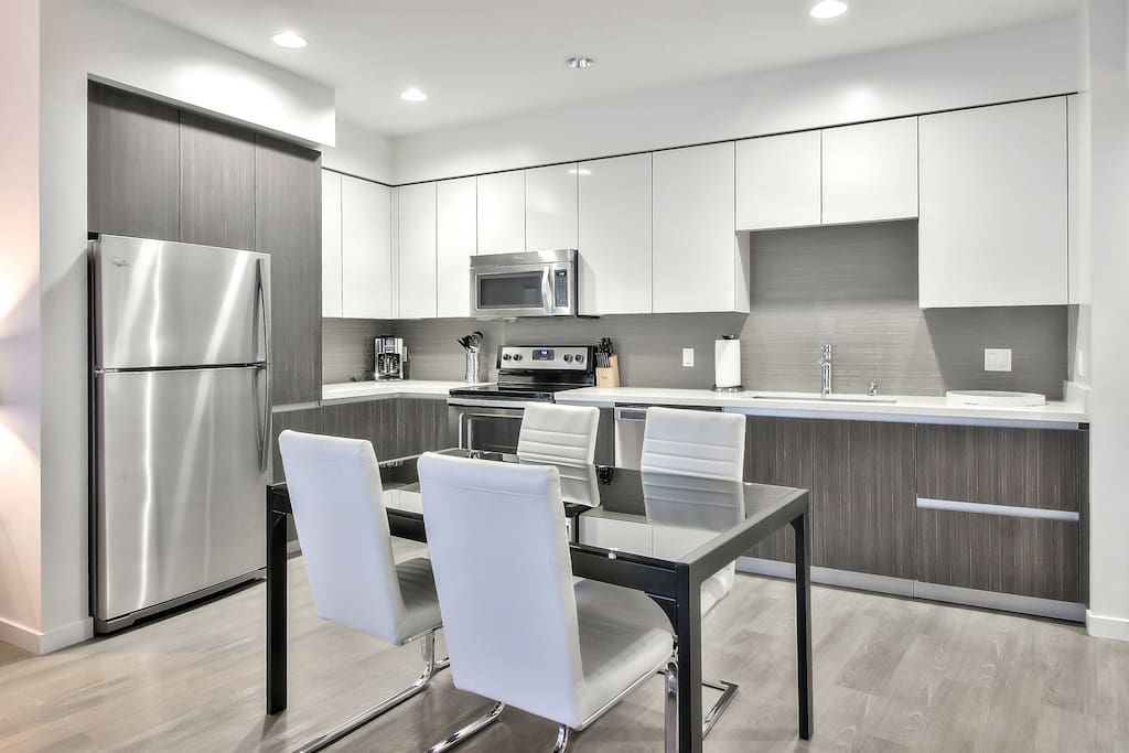 Fully Equipped Kitchen + Dining for 4