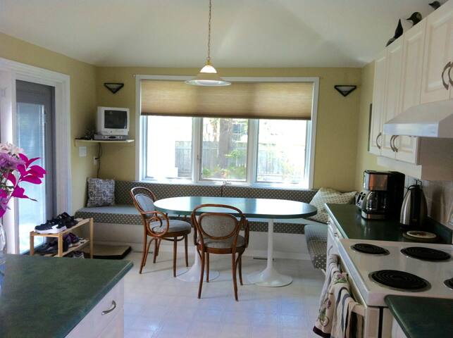 Large family home in Norwood flats, Winnipeg gallery image 2