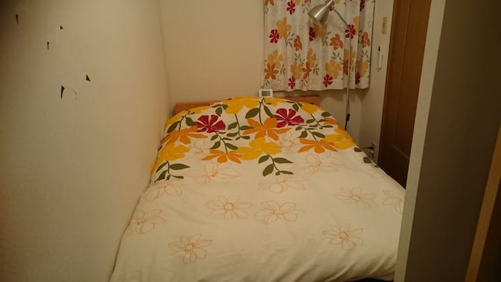 Bedroom (semi-double)
Pattern in the spring and summer