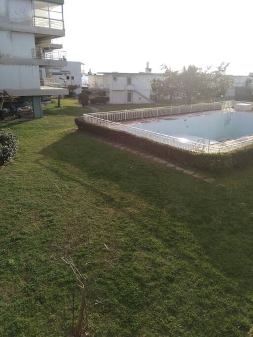 empty pool (photo taken in February 2018)