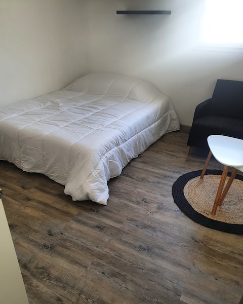 Confortable studio meublé en Avignon