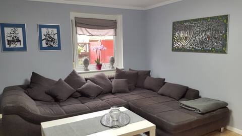 Popular Airbnb listing: Vacation for the soul! Colorful apartment in Friedrichshafen