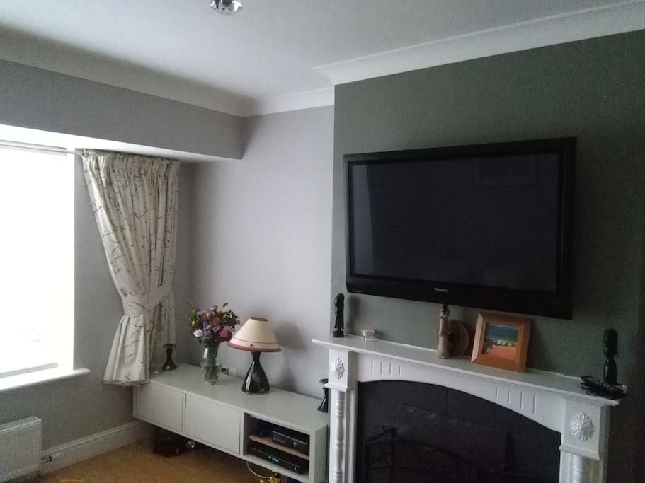Comfortable and cosy front lounge