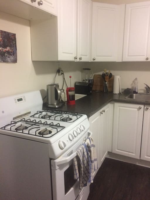 You're welcome to use our fully equipped shared kitchen. Help yourself to loose-leaf tea and quality coffee.