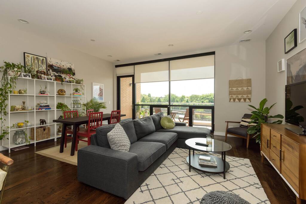 Living room with space to work or relax