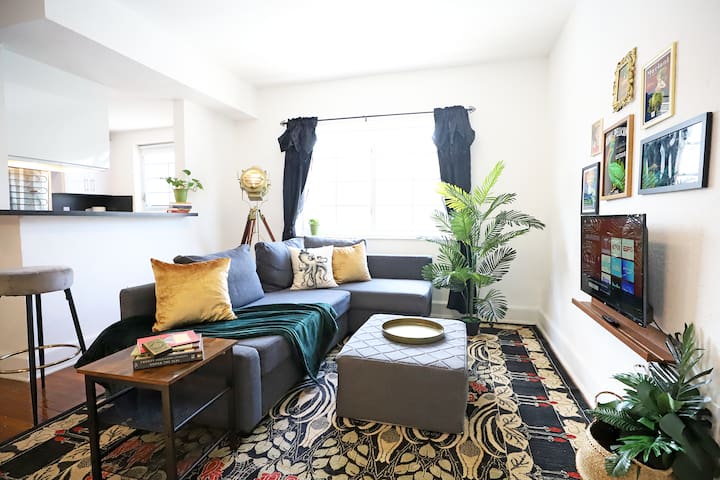 South Beach Miami Walking Distance to Beach & Bay