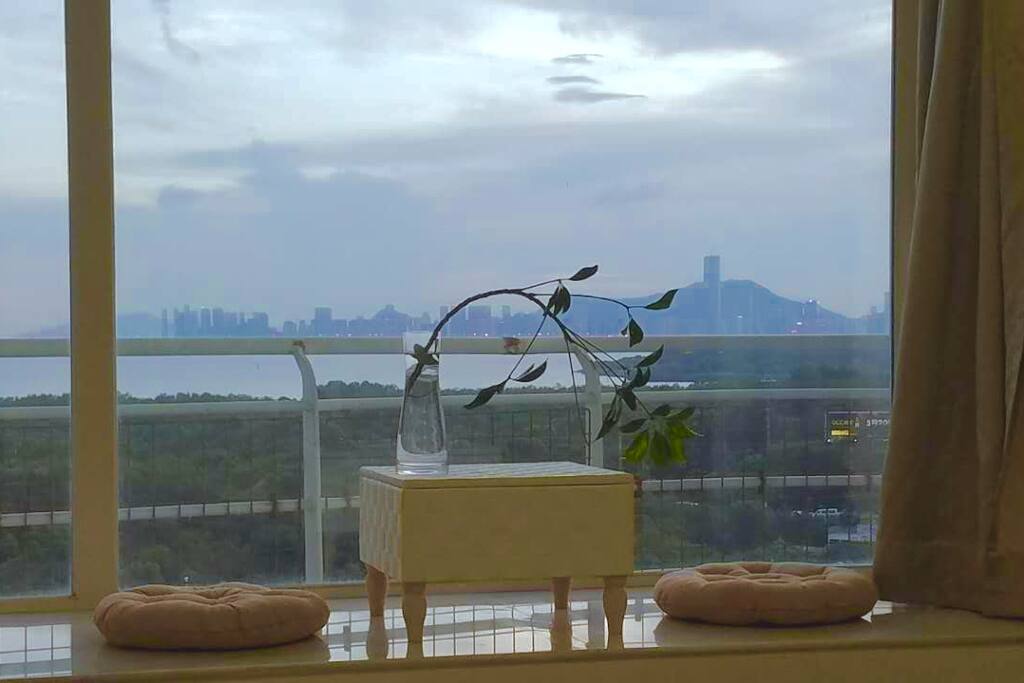 天气好的时候,可以看到香港。