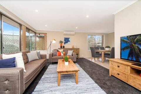 Luxurious 4 Bedroom Home in Chifley