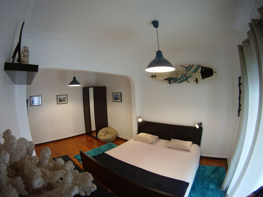 Surf Room