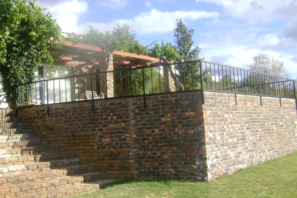 Lakeview House
sunny patio with pool
