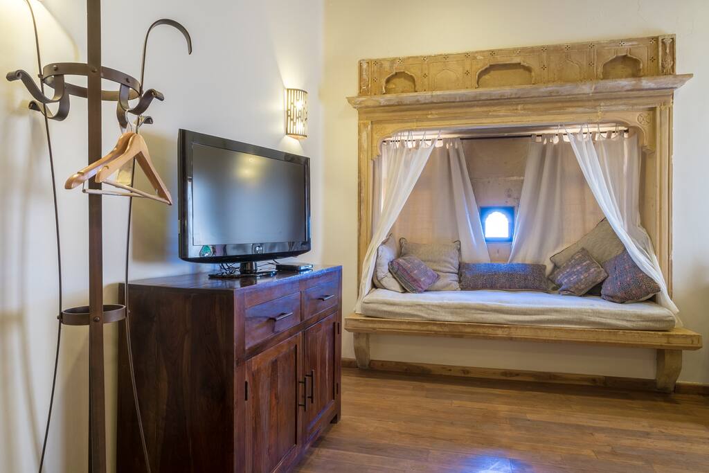 The alcove