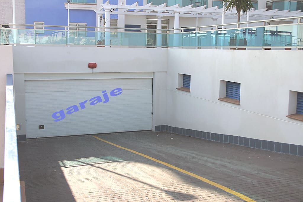 Parking privado cerrado