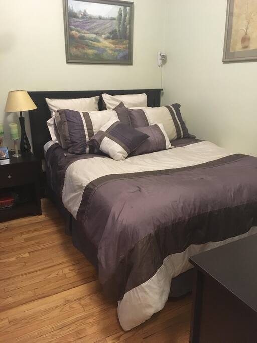 queen size bed