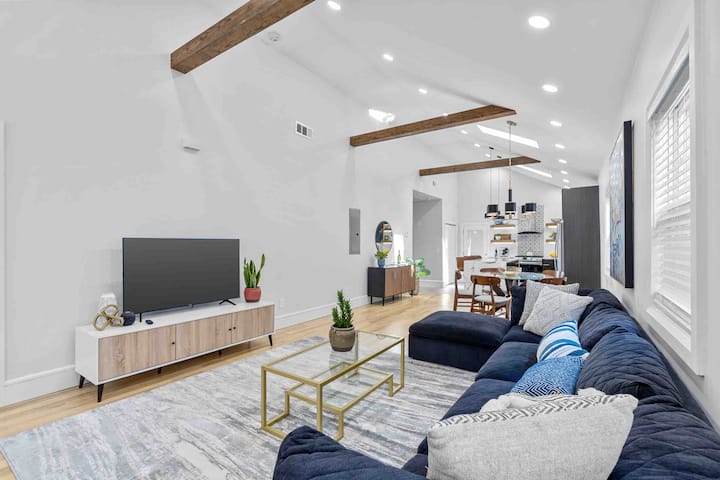 Black Swan House- Atl Lux Living & Perfect Locat’n - Atlanta, GA