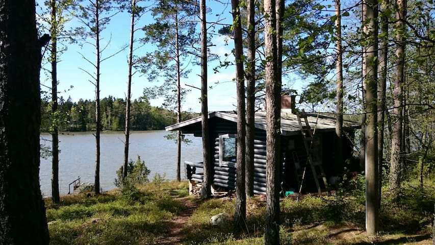 Käpälämäki - Rantamökki Sweet cabin by the lake