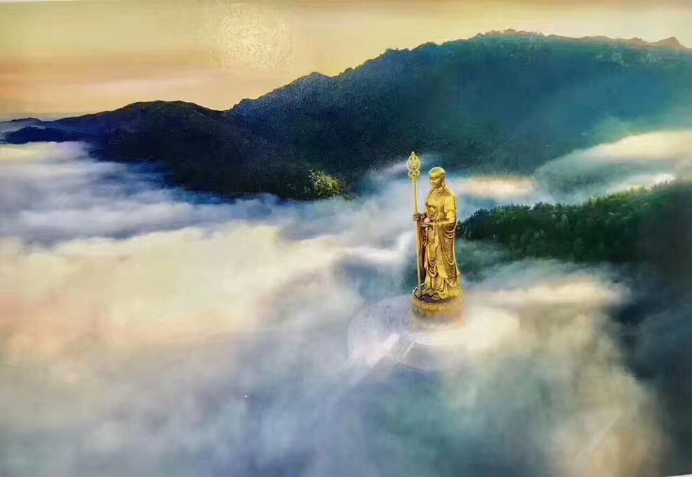 99米地藏王菩萨圣像