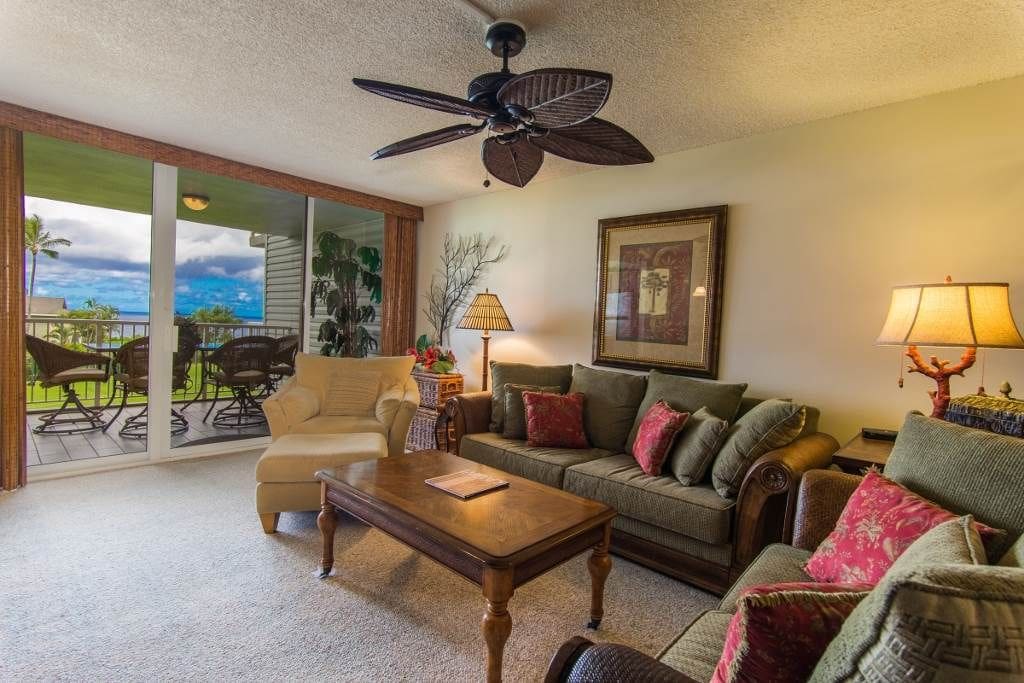 Living room with lanai