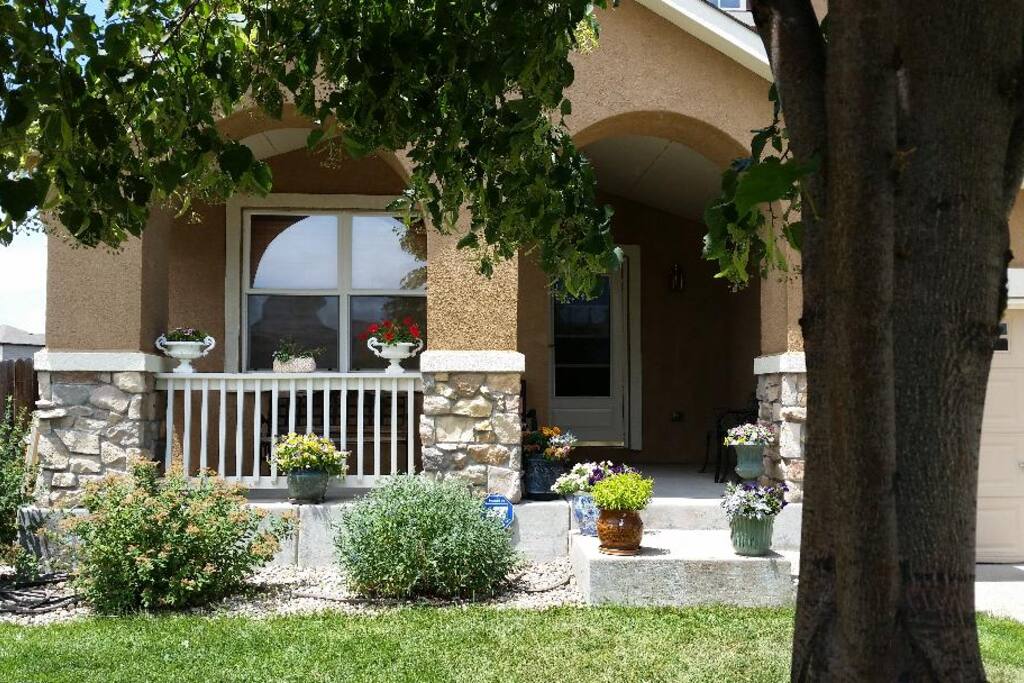 Front entrance access to private downstairs guest area.
