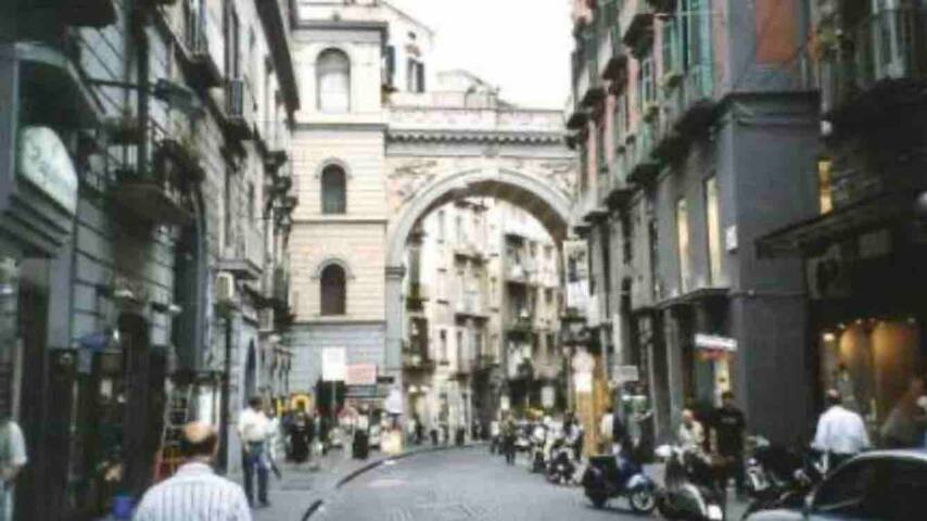 INCANTO A CHIAIA, CASA VACANZE IN PIENO CENTRO