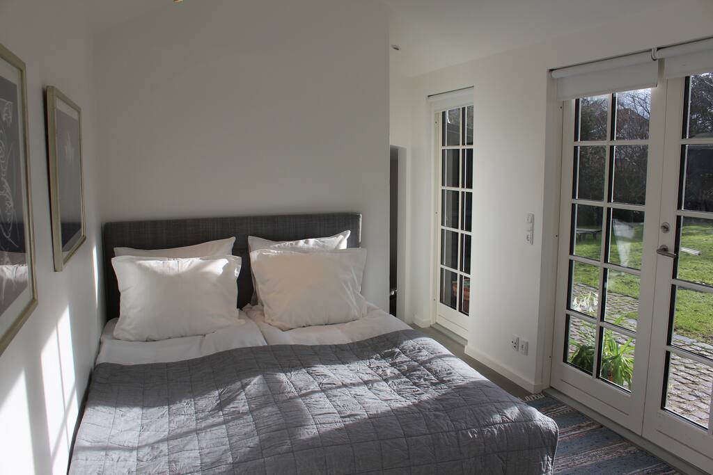 The main room. Bed size 200 X 160