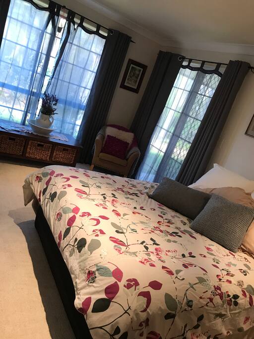 You bedroom with direct access to the outside
