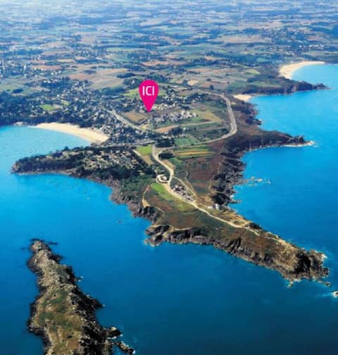 Top Airbnb: At the foot of one of the most beautiful beaches in Cancale in Cancale