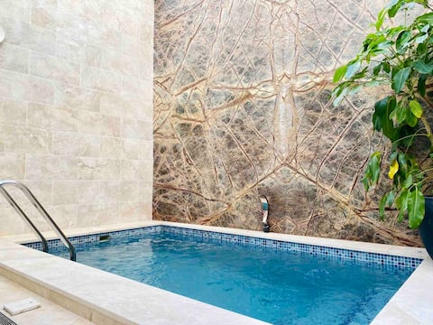 Sliema 8 Bedroom House with Pool