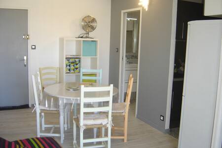 Download Plage orientee salle de bains pour les enfants For Android Free