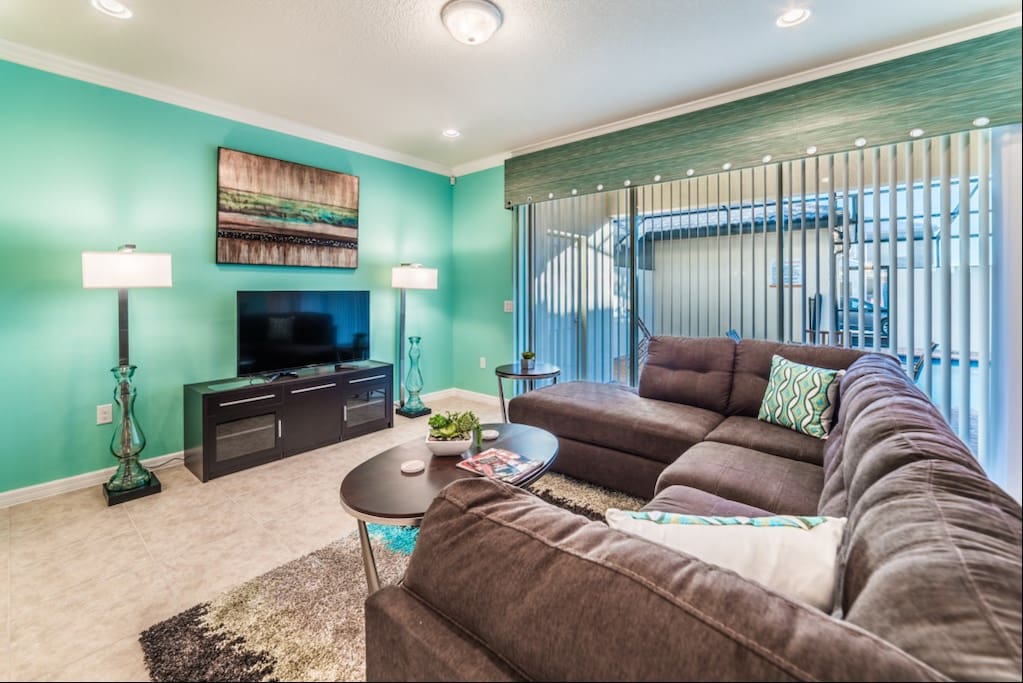 Couch, Furniture, Indoors, Room, Living Room