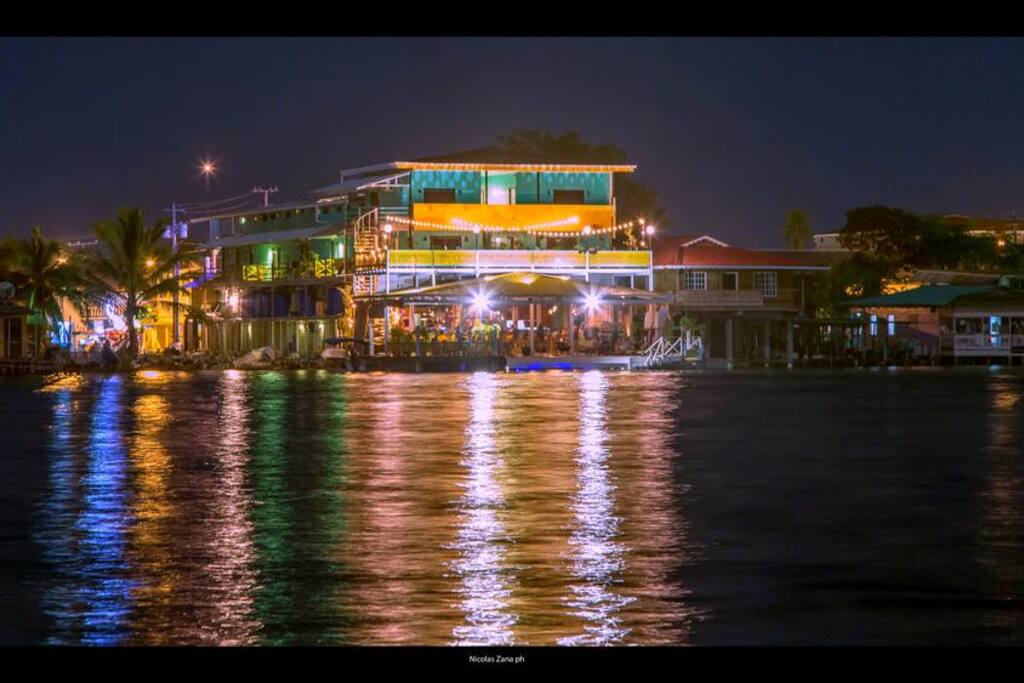 Very friendly staff, perfect location in Bocas Town. Good vibe with great parties and a nice bar and deck area for hanging out. Sofia